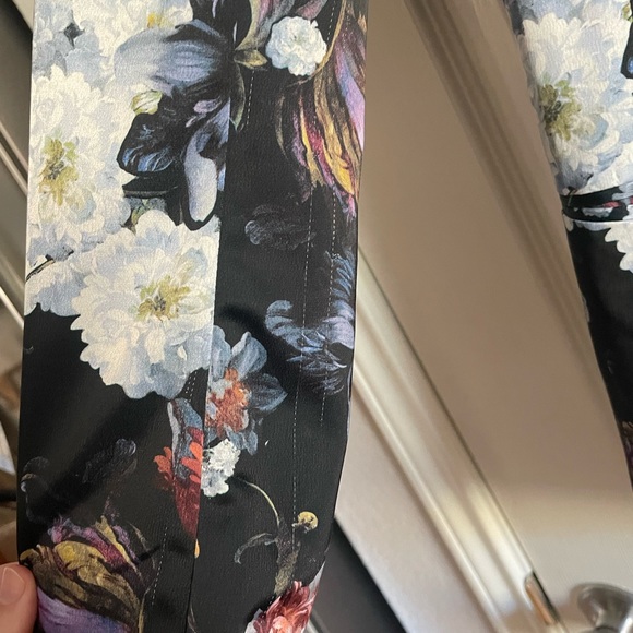 Silk floral blazer sz 2 - Picture 6 of 6